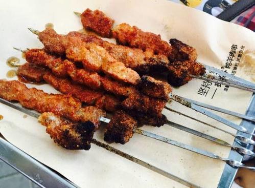 刘大瓜吃烤羊肉串视频大全,美味瞬间，尽享口福